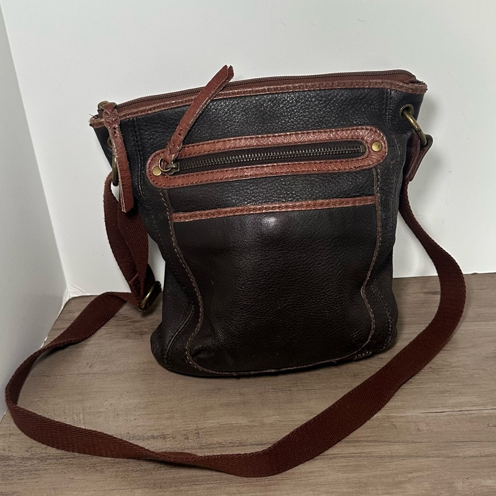 The Sak Laurel Black & Brown Leather Crossbody Bag Purse.